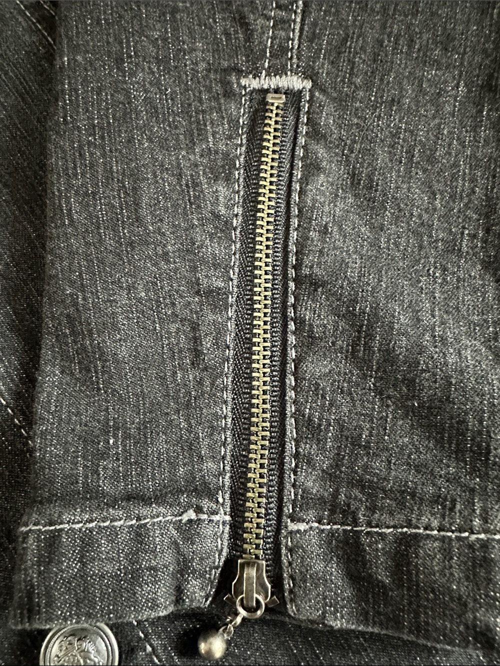 Harley-Davidson Black Denim Jacket with Silver Zips - Picture 4 of 7